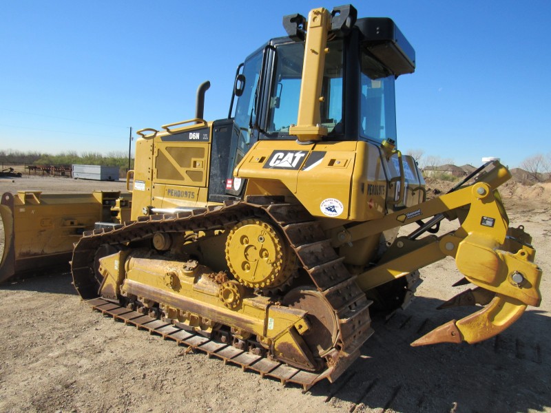 Caterpillar / D6N XL / PER00975 – Howard Mcanear